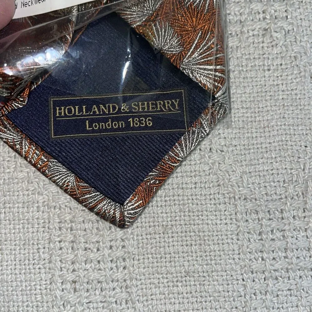 Holland & Sherry Men’s Dress Tie Size 63” 3.25” Bronze Floral Silk Business City